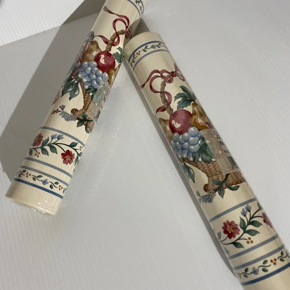 Vintage wallpaper borders