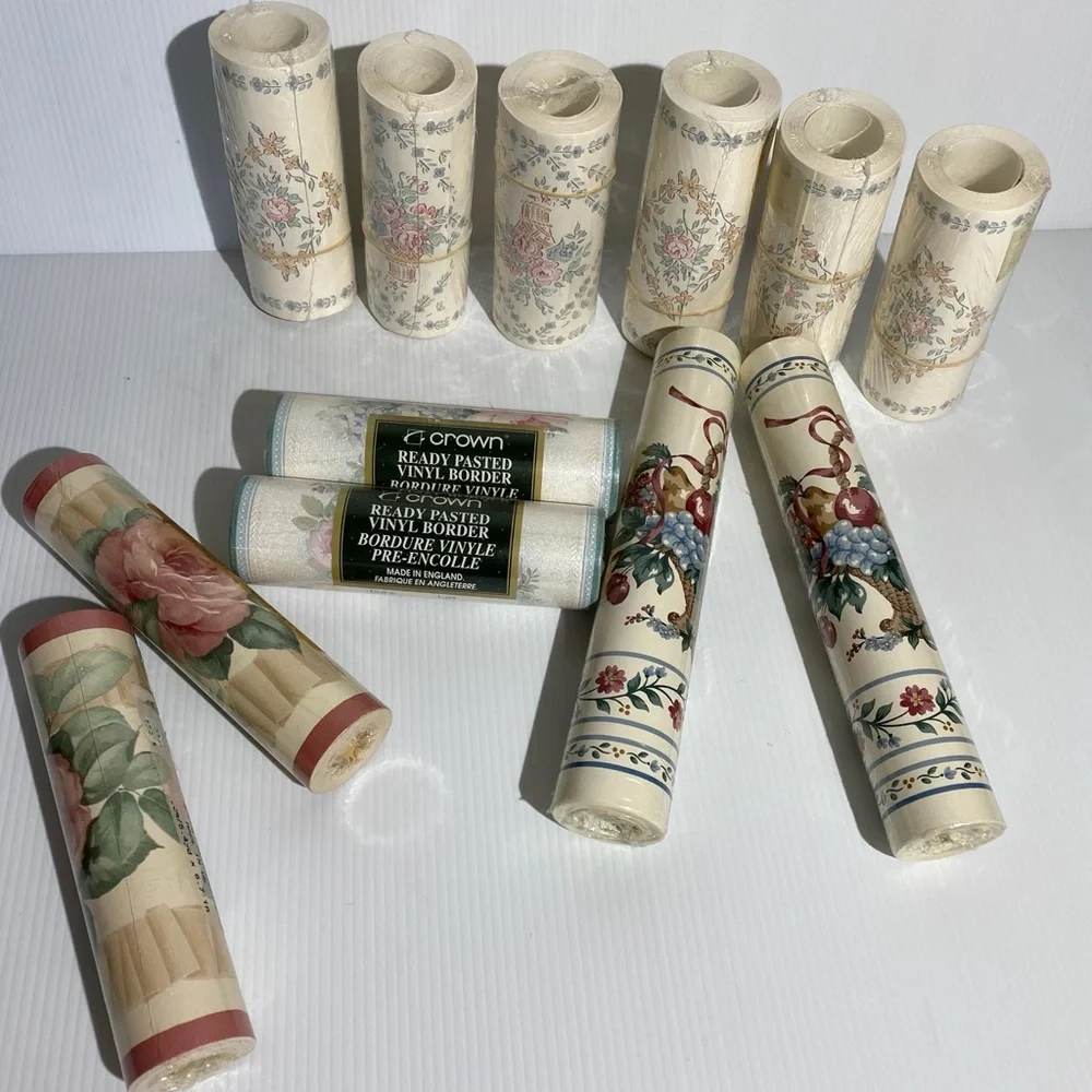 Vintage wallpaper borders