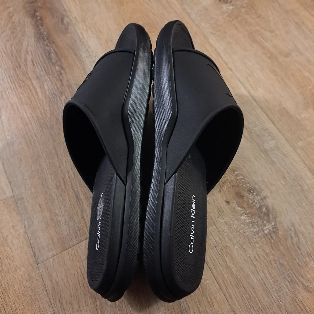 Calvin Klein black slide