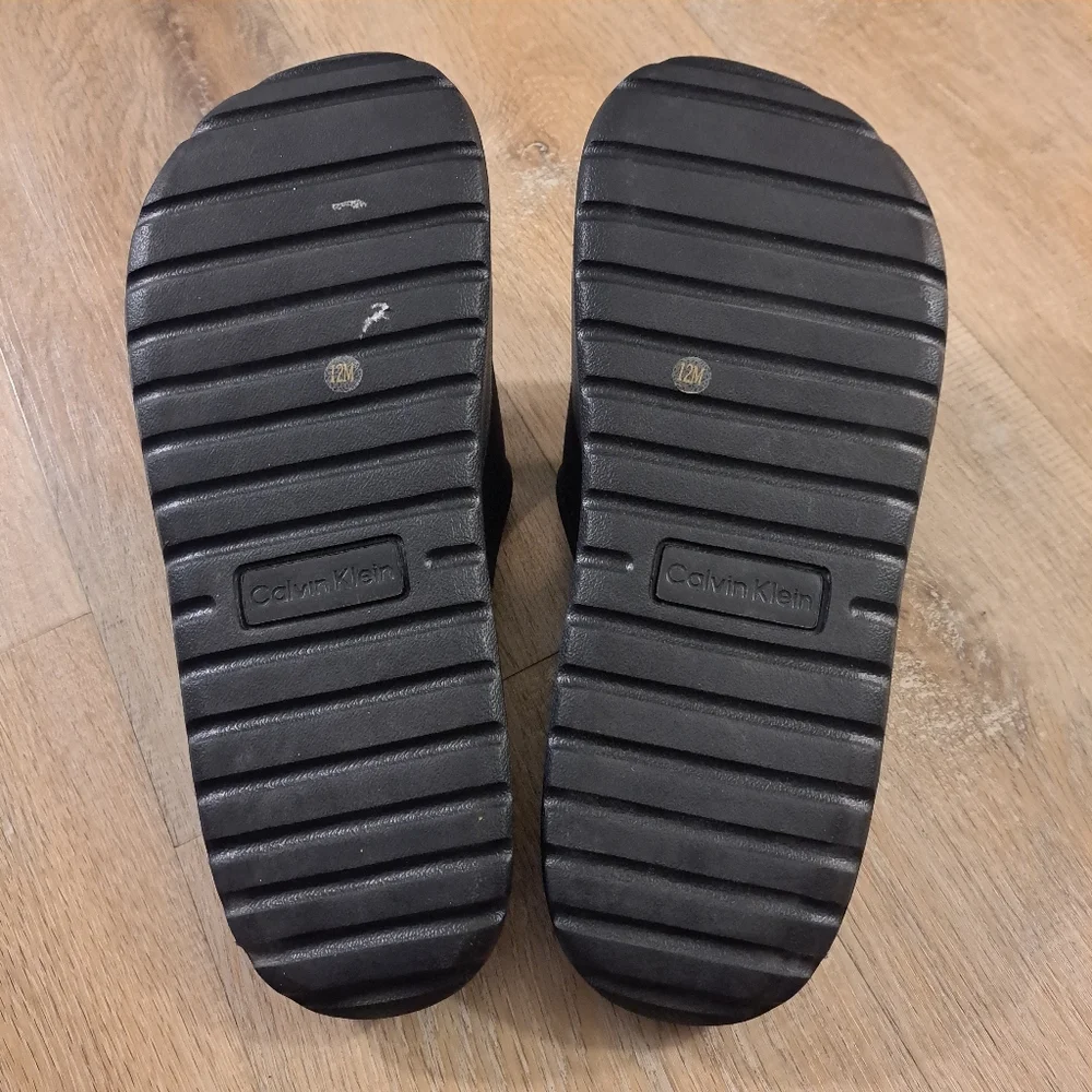 Calvin Klein black slide