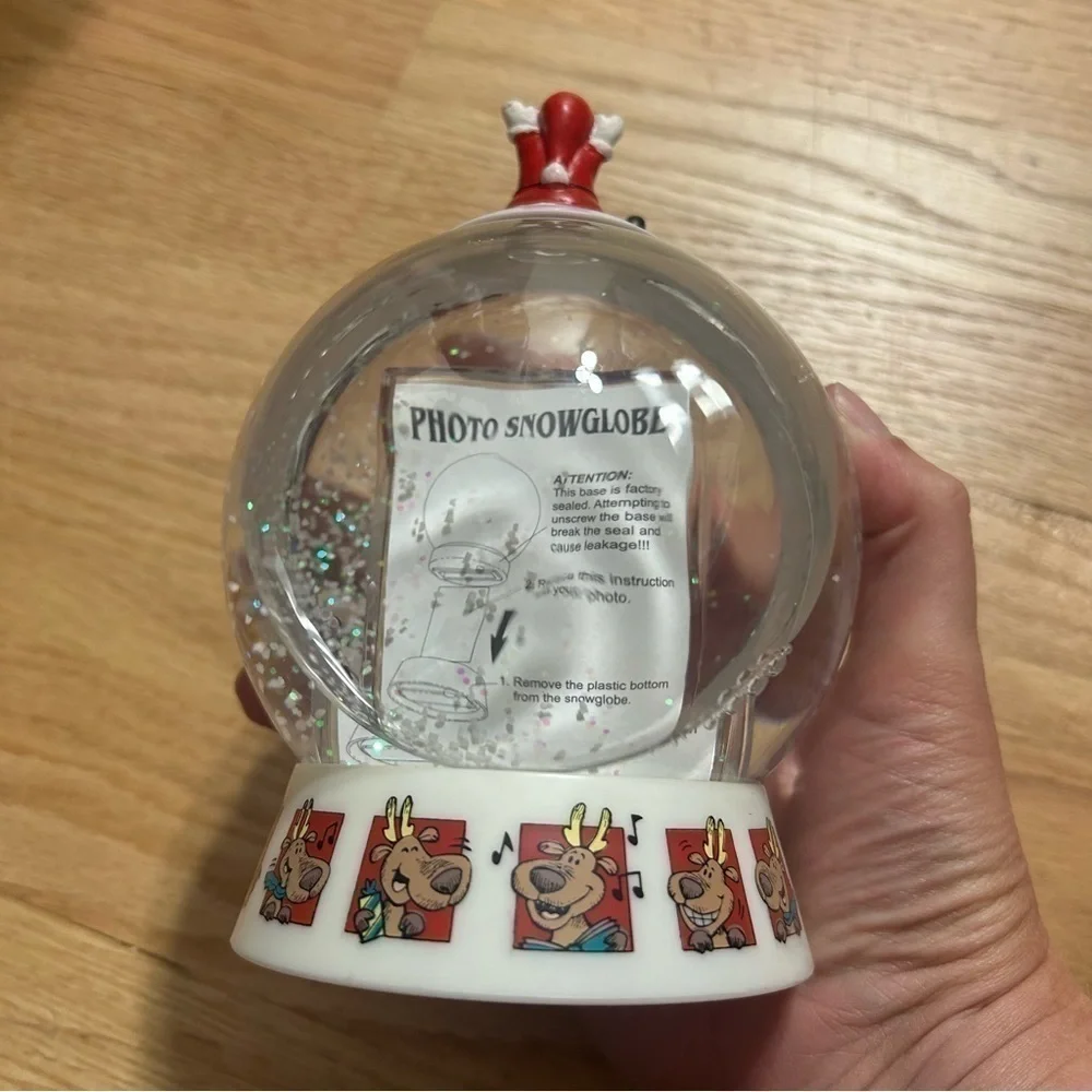 Vintage santa snow
