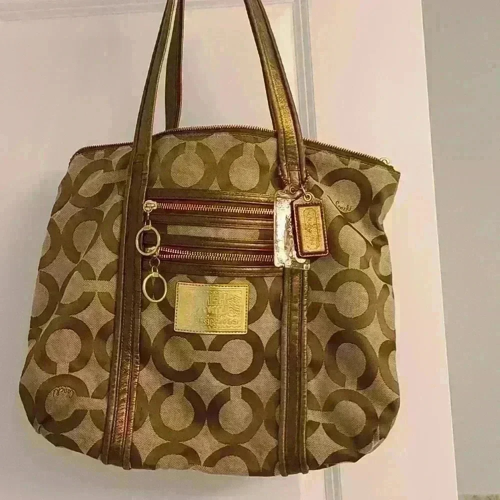 Poppy coach purse
