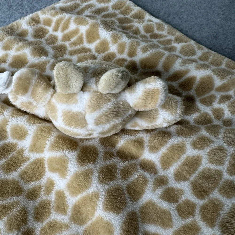 Carter's Giraffe Security‎ Blanket Plush Lovey Pacifier Holder Stuffed Animal