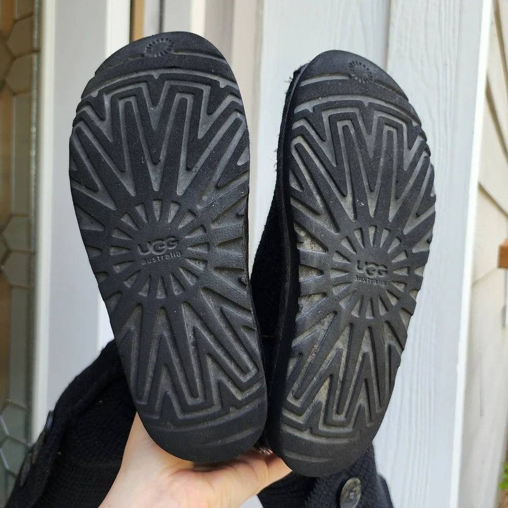 UGG sz black