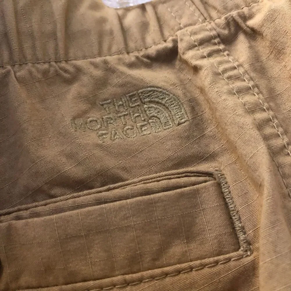 The North Face Men's Khaki Tan Cargo Shorts Medium Safari Hiking Trail A…