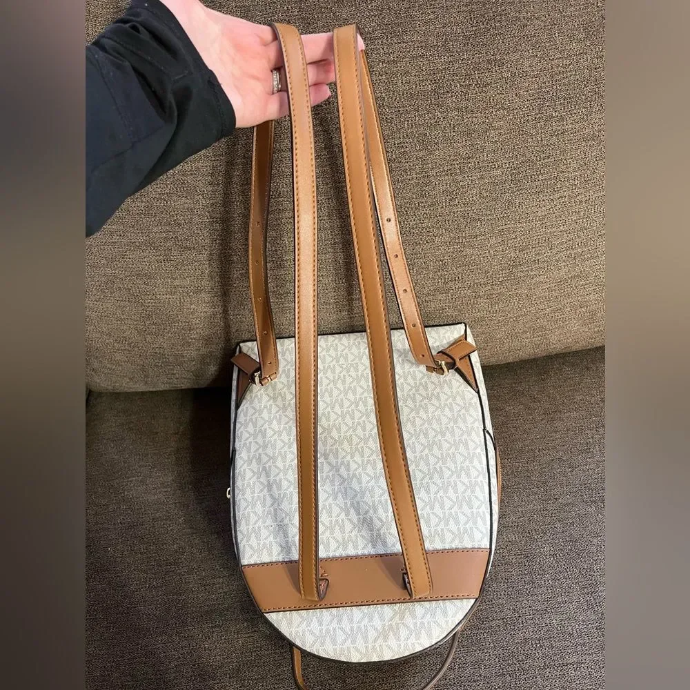 New Michael Kors Valerie Medium Logo Backpack in Vanilla/Acorn
