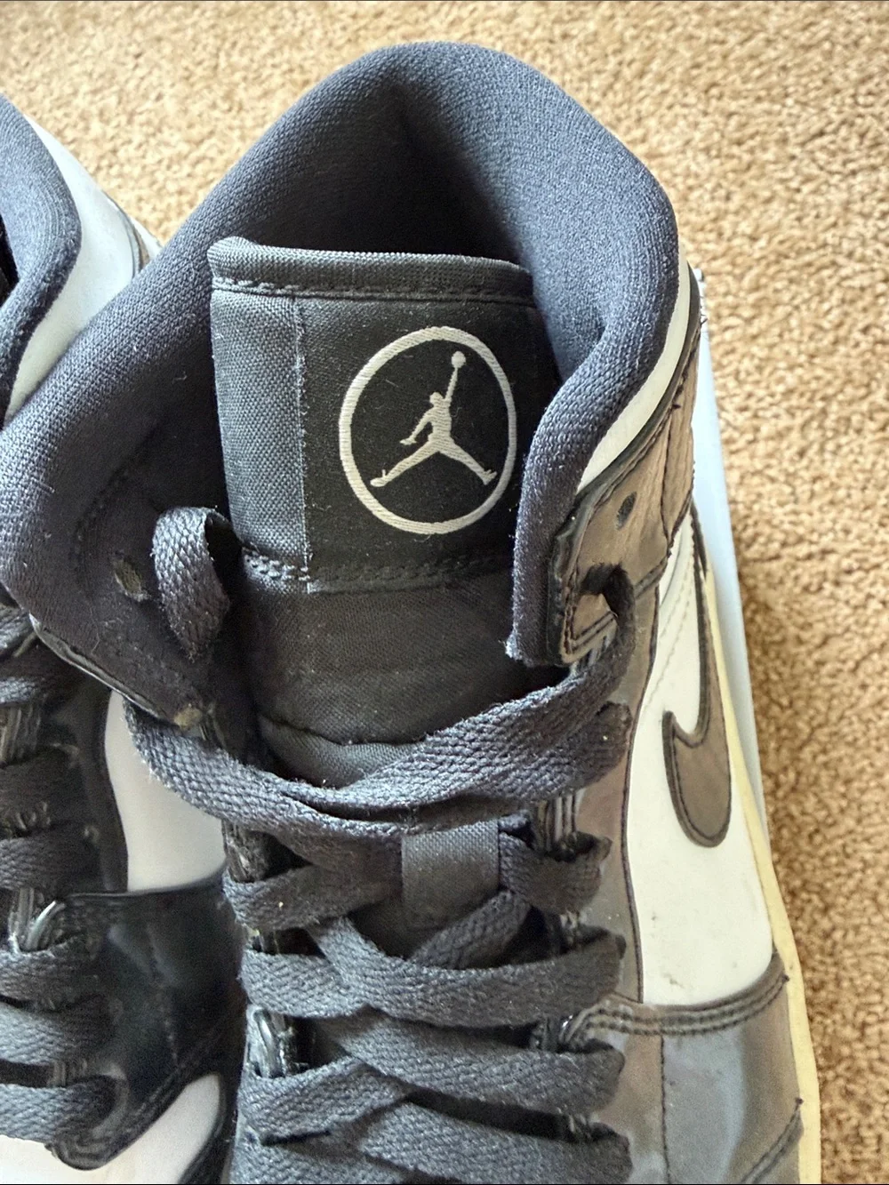 Nike iconic mid
