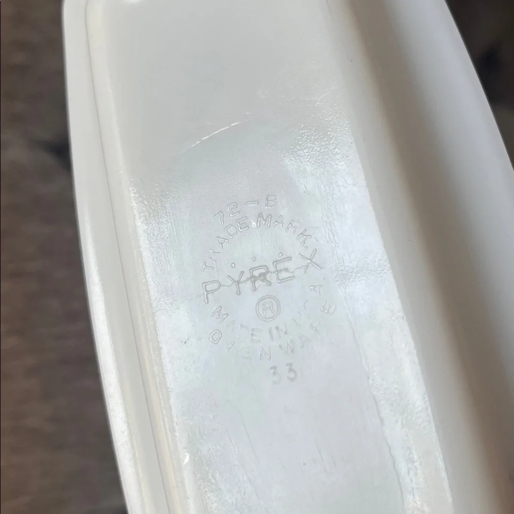 Pyrex vintage glass