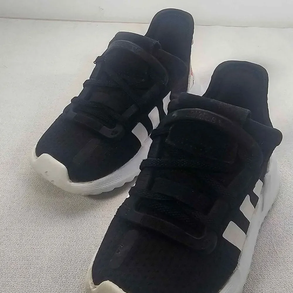 adidas kids black