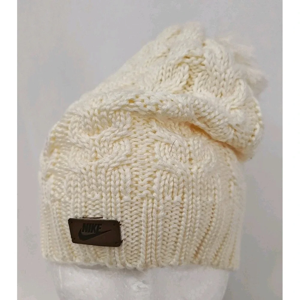 Nike Sportswear knit Pom Beanie White Cream One Size‎ Winter Cold Weather