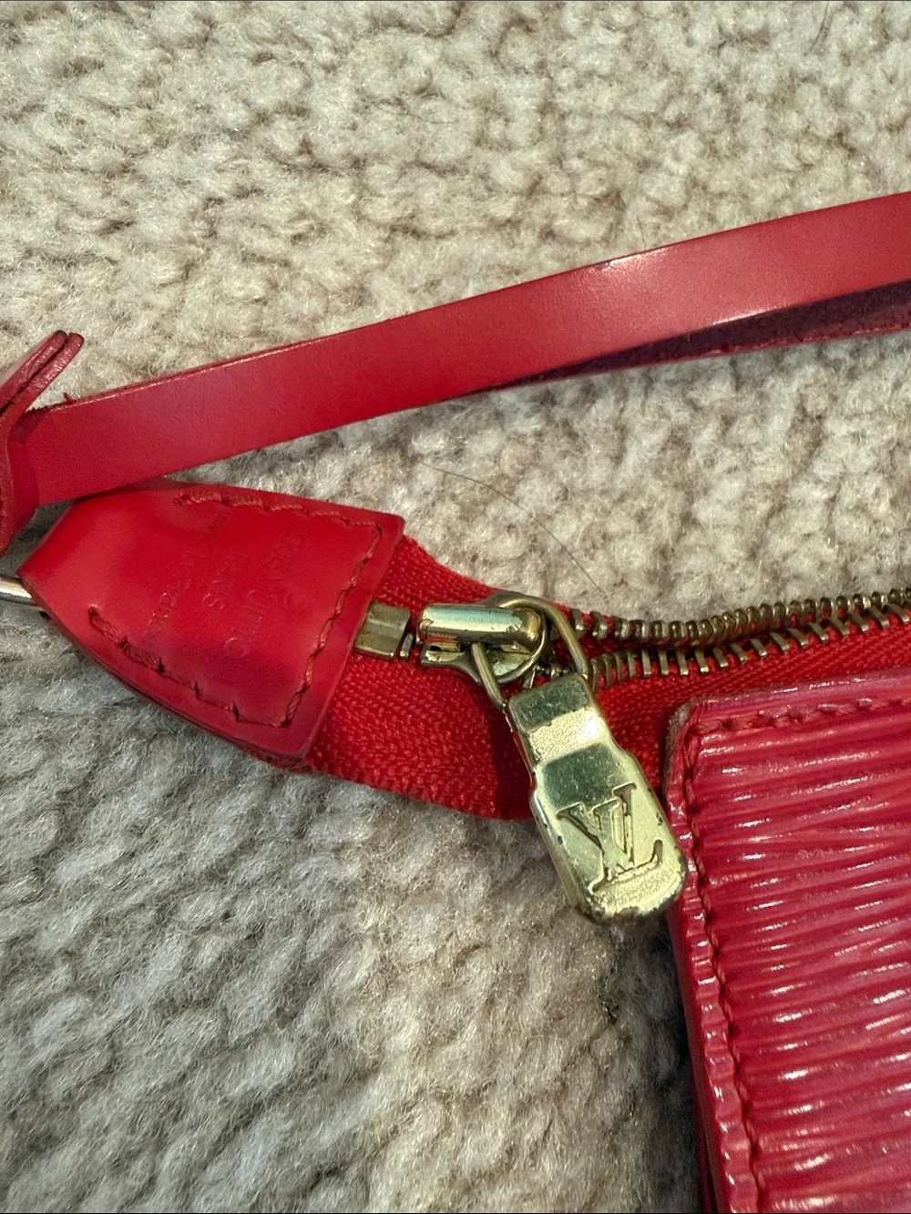 Louis Vuitton compact epi