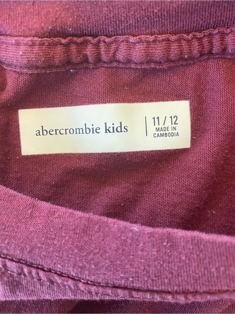 abercrombie kids Burgundy Floral Graphic Tee - back to school - size 11/12