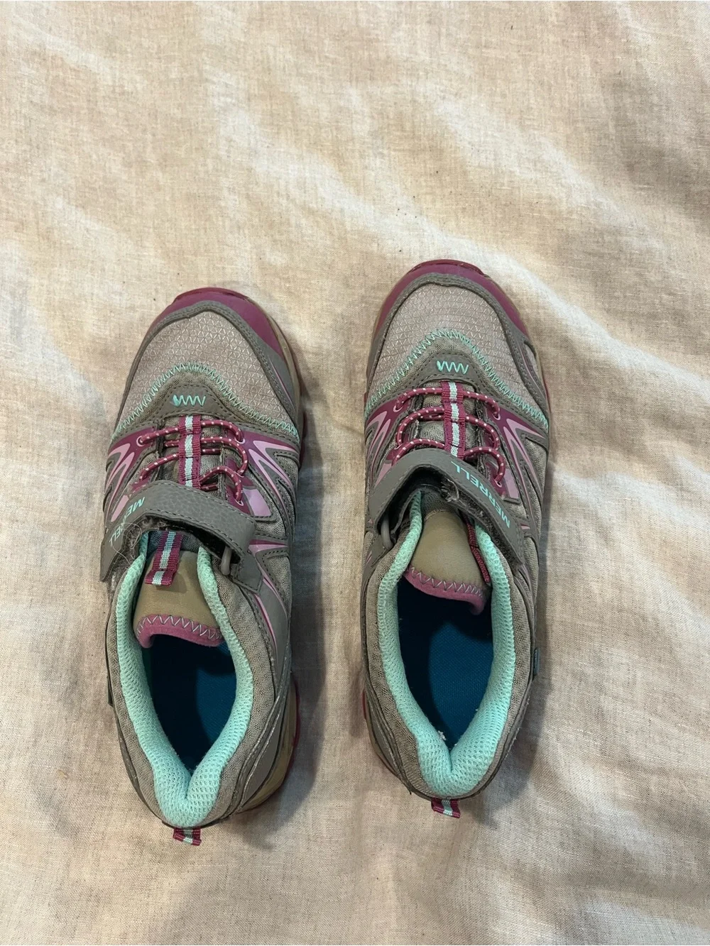Merrell girls Gray and Pink Outdoor Trail Shoes