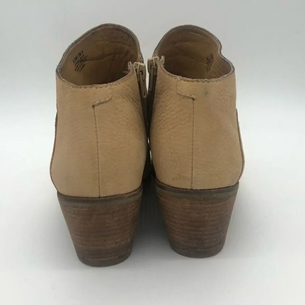 Lucky Brand size leather