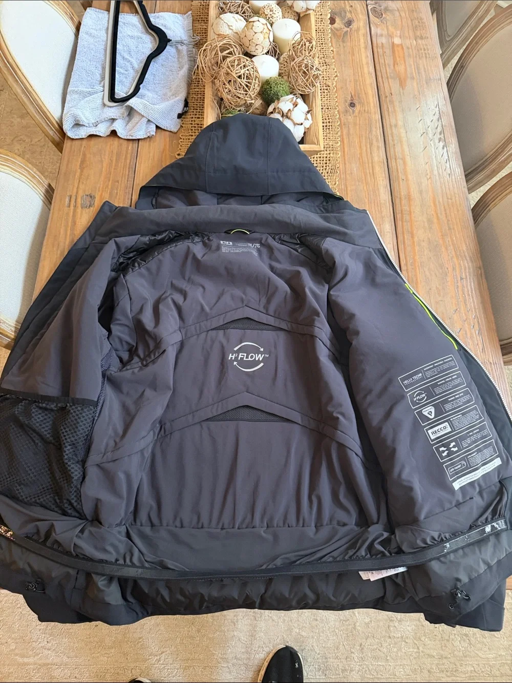 HELLY HANSON ALPHA 3.0 VESTA HI FLOW PERFORMANCE JACKET BLACK RET $489 PRIMALOFT