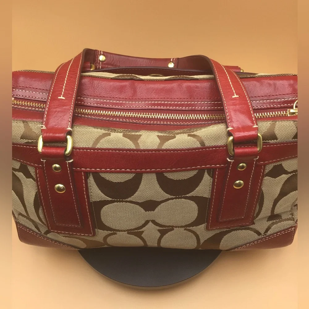 Coach crimson hamptons