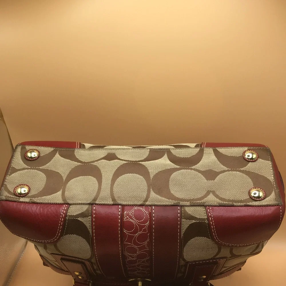 Coach crimson hamptons