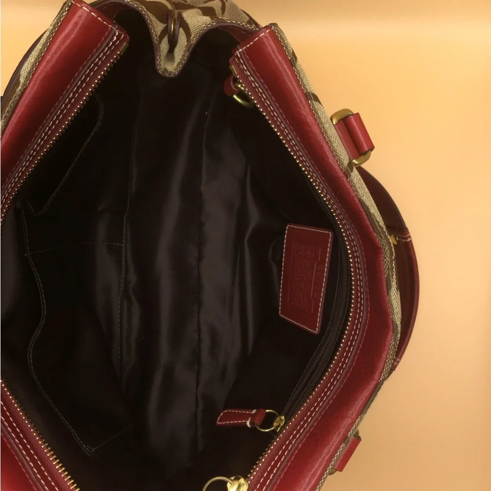 Coach crimson hamptons