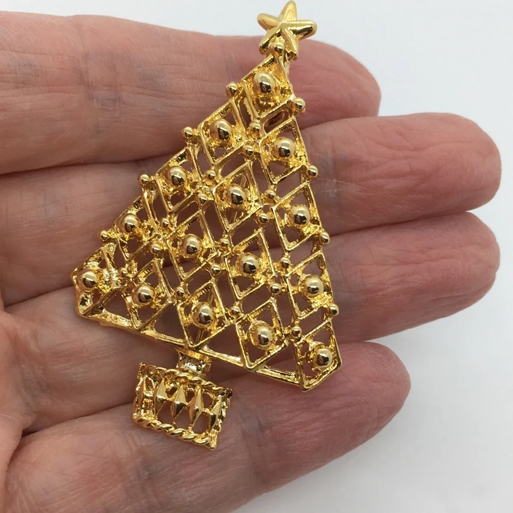 Vintage Christmas Tree Brooch Goldtone