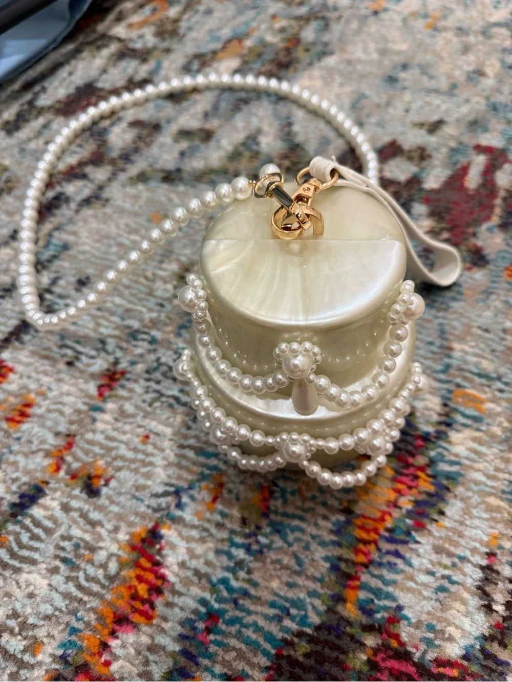 N/A elegant ivory