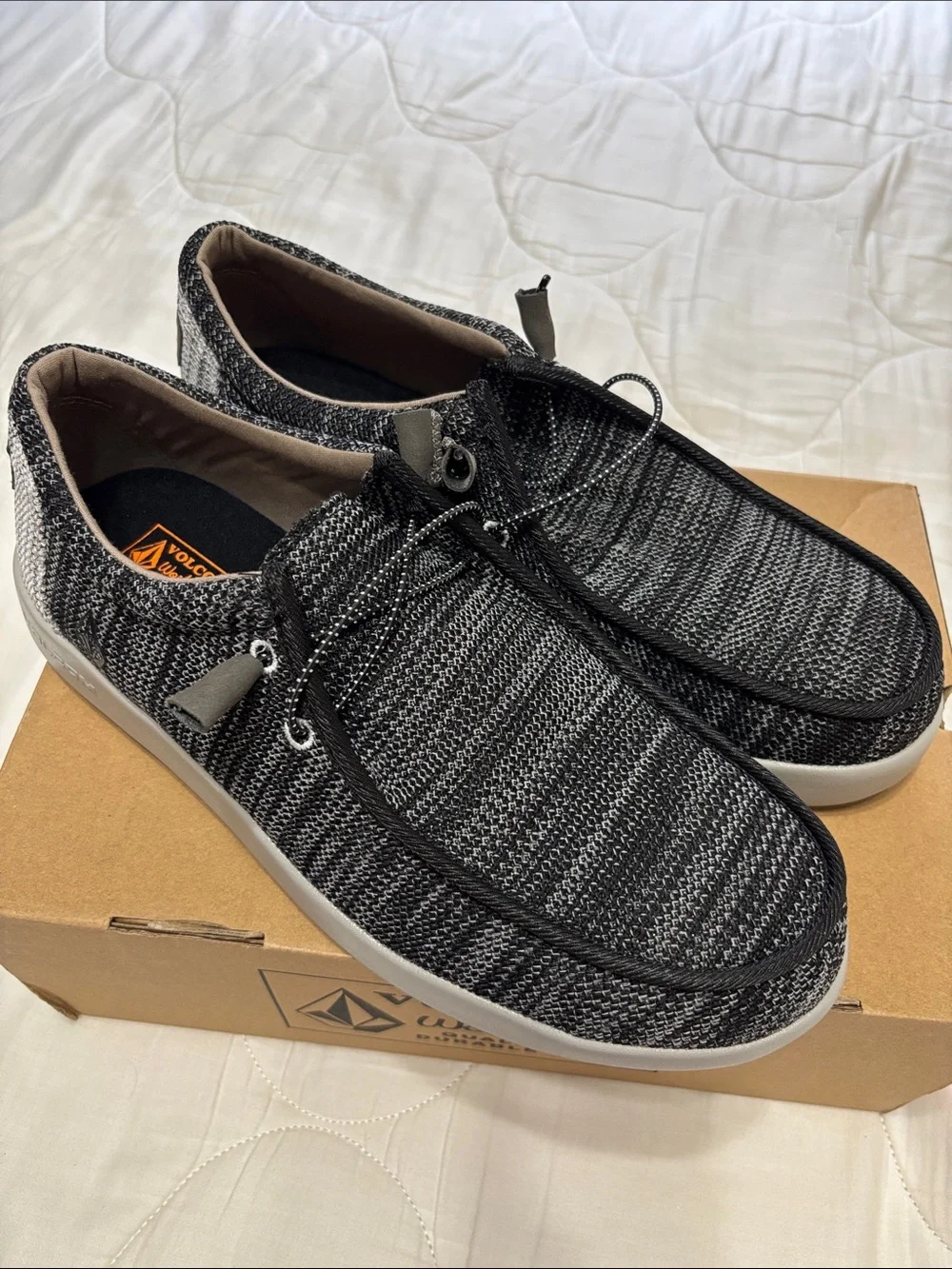 NWB Volcom Men's Black Knit Slip-On Work Shoe