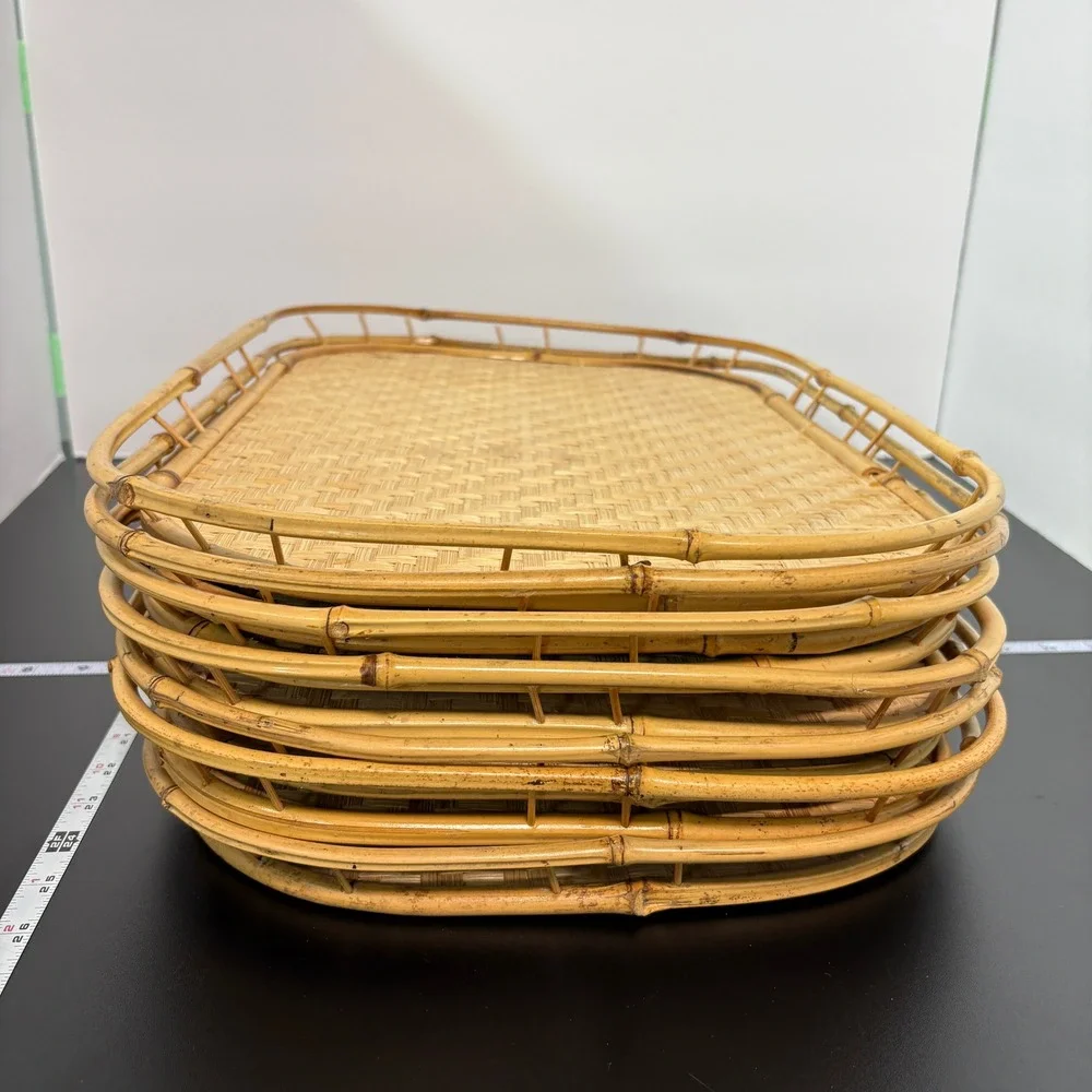 Unbranded bamboo serving