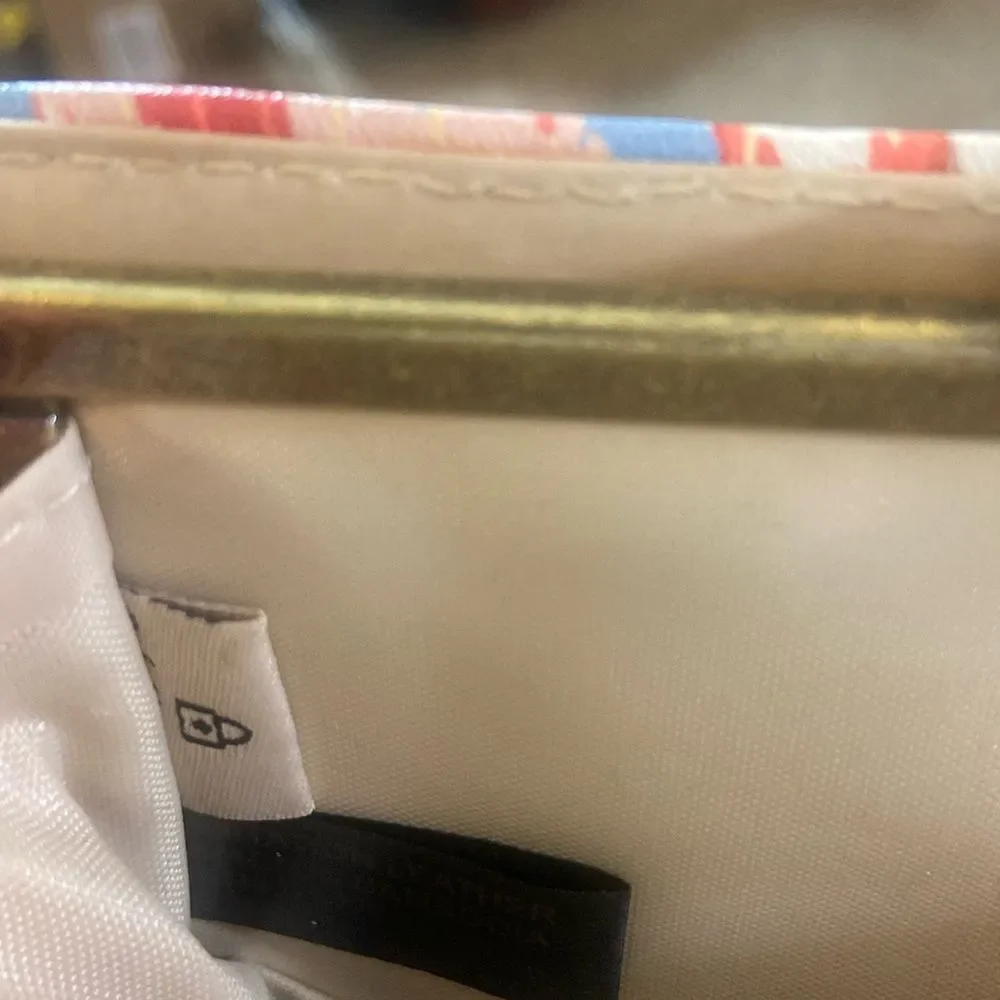 Sonoma stylish wallet