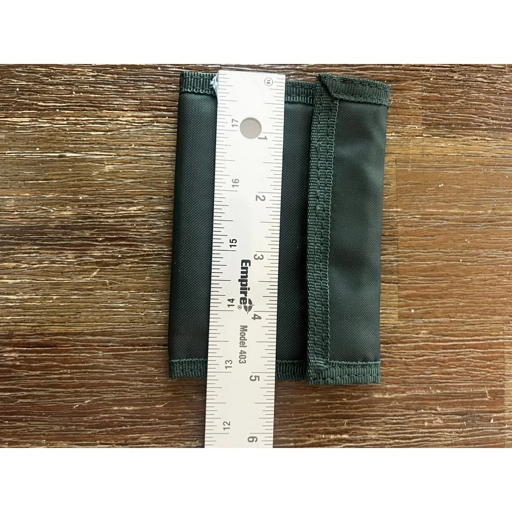 N/A minimalist trifold