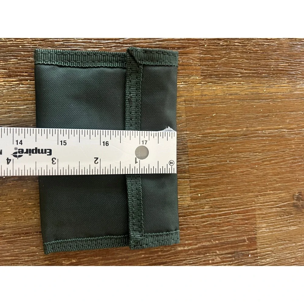 N/A minimalist trifold