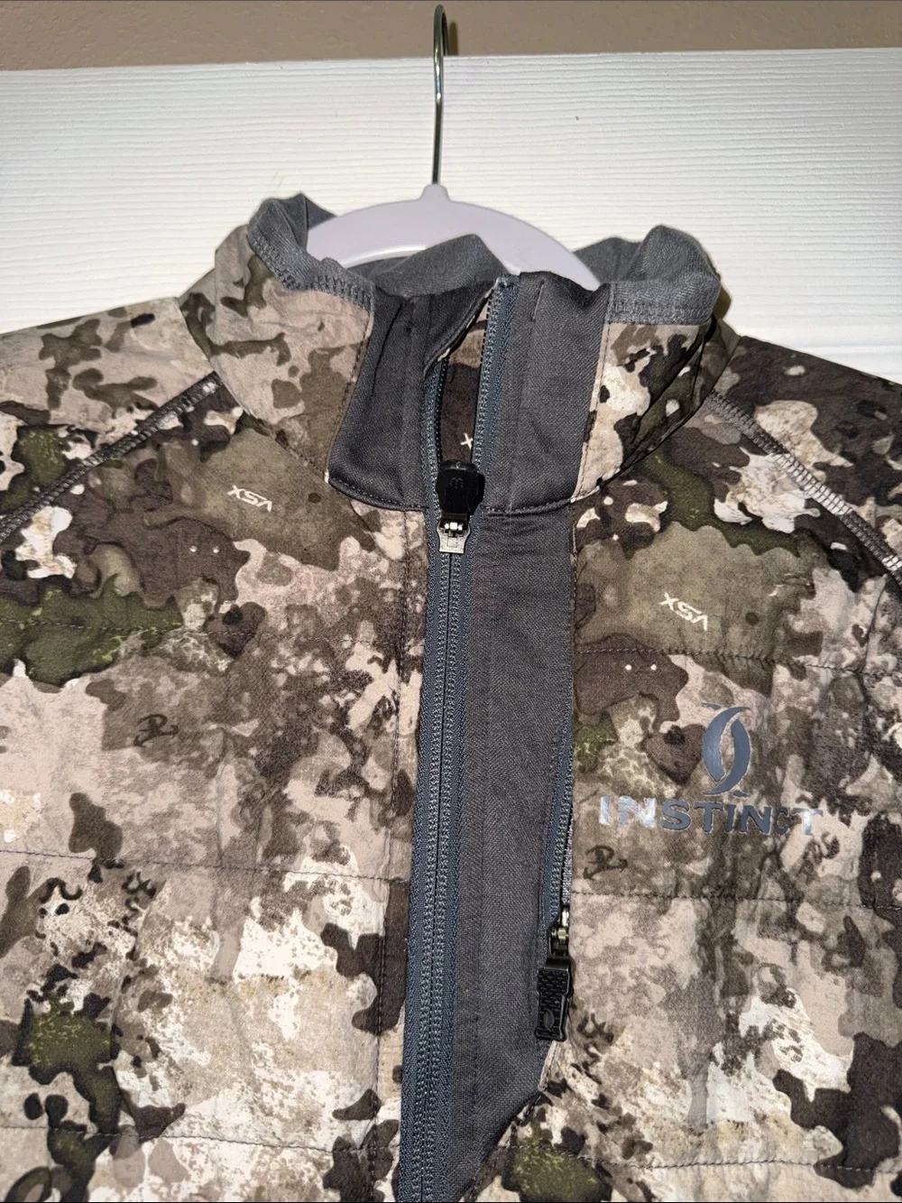 Cabelas Instinct Lightweight Camo Jacket