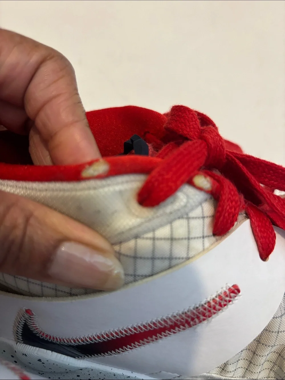 Men’s  High-Top Athletic Sneakers in White and Red