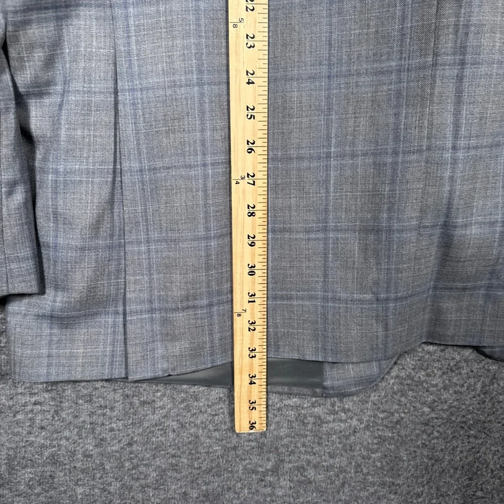 Jos A Bank Sport Coat Mens 52L Traditional Fit Grey Plaid Wool Traveler Blazer