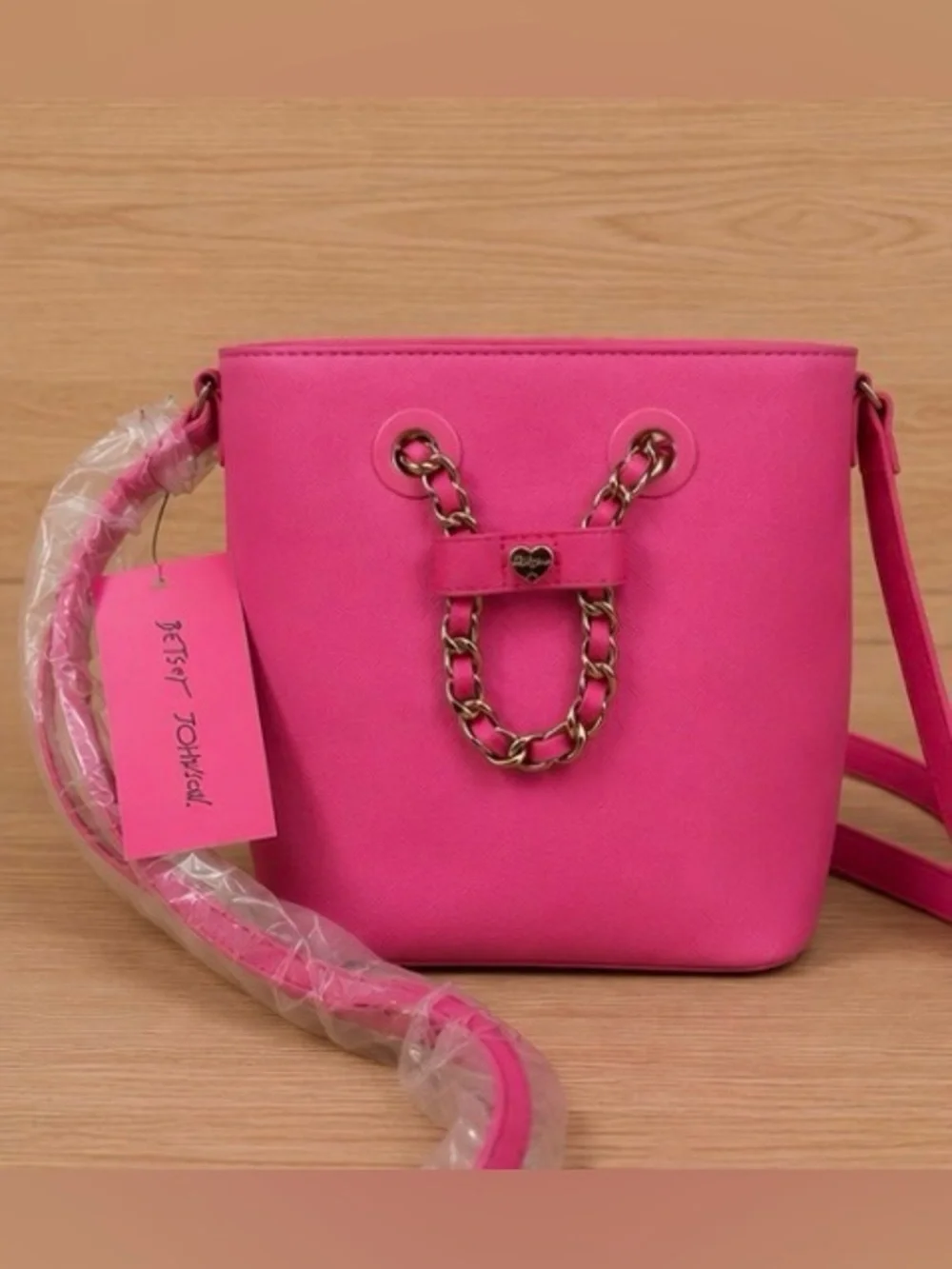 Betsey Johnson Hot Pink Crossbody Bag with Gold Chain Detail NWT