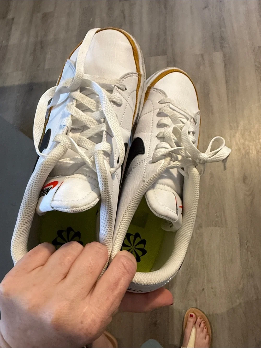 Nike men’s low