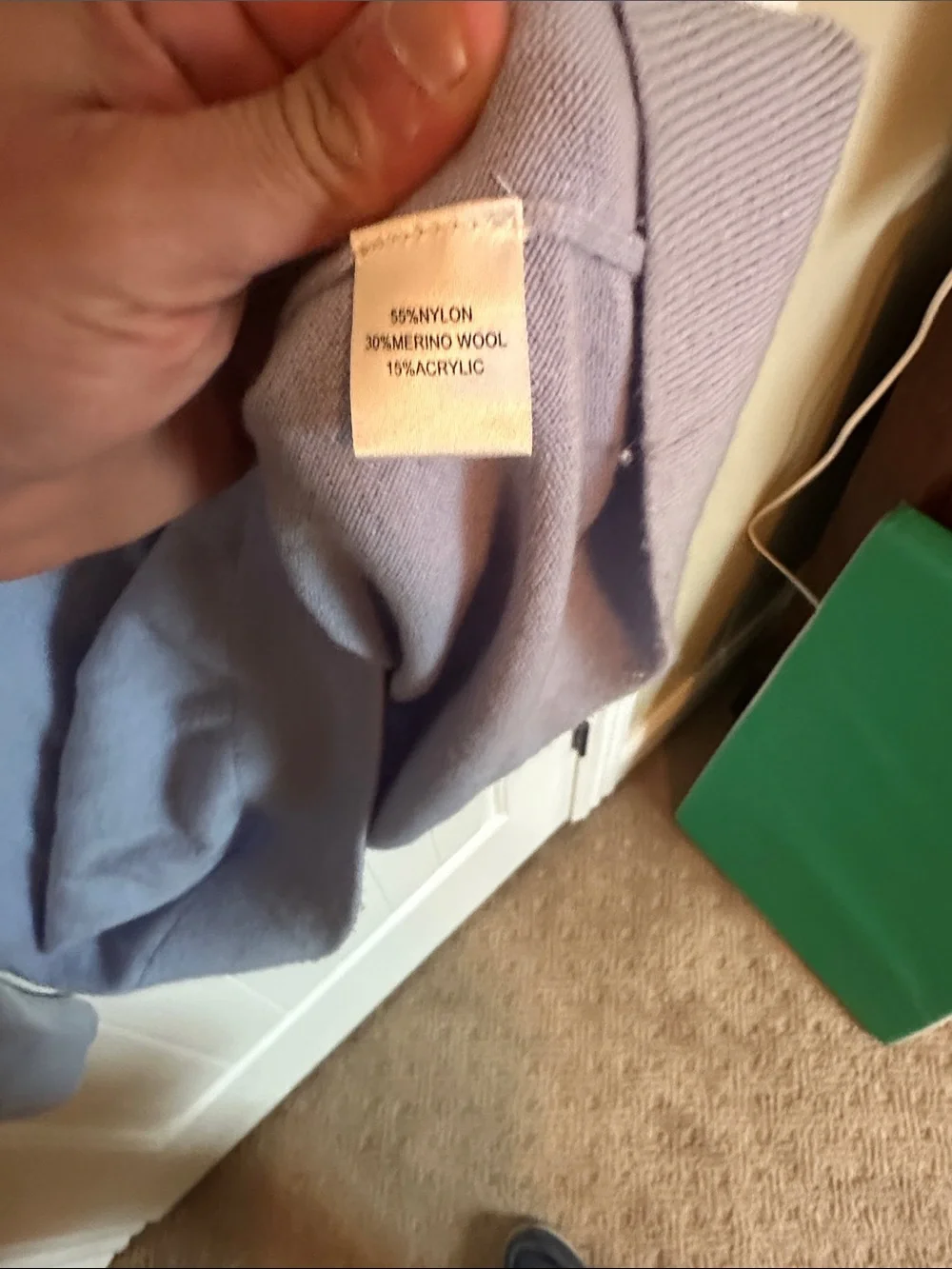 Men's Greyson V-Neck Sweater in Light Lavender