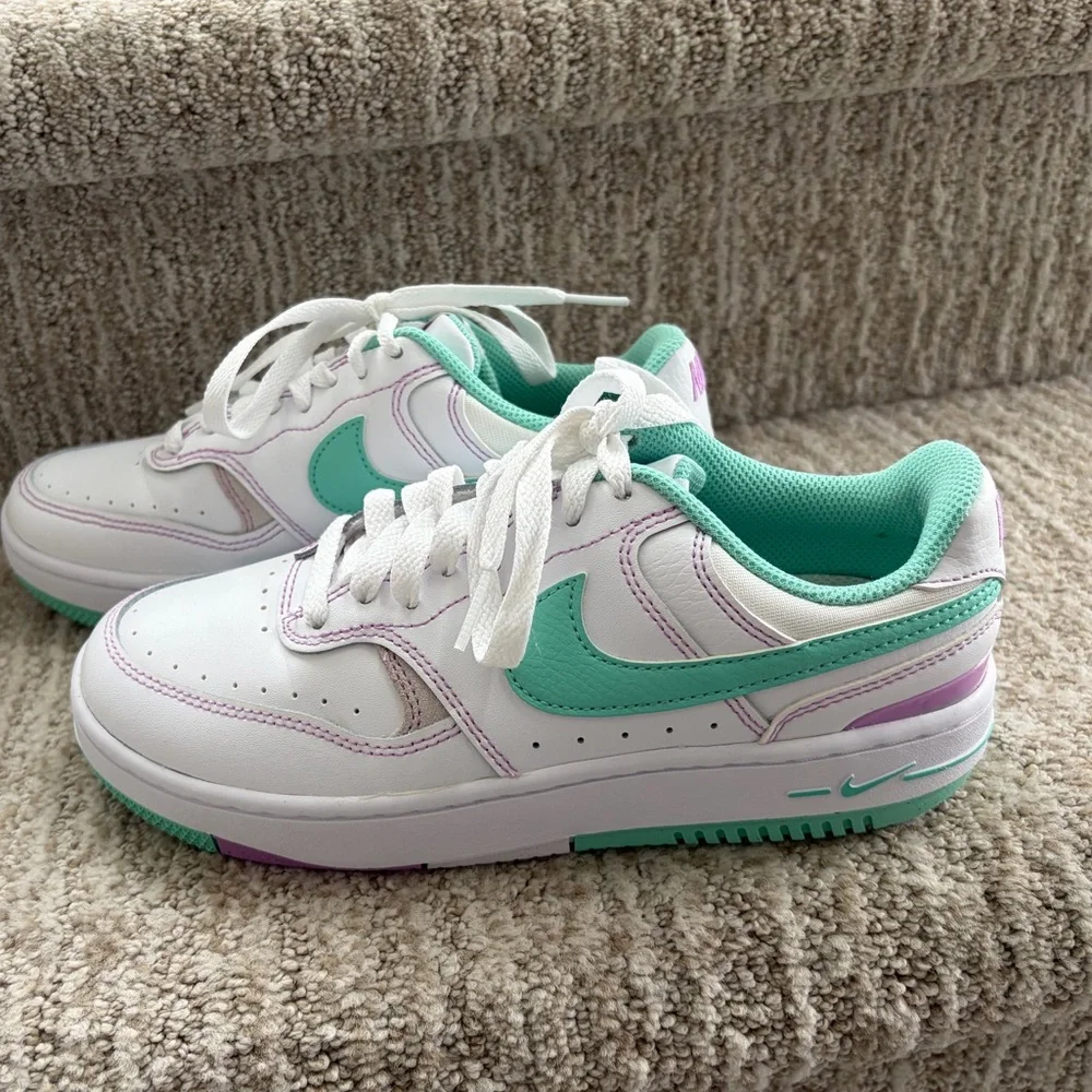 Nike excellent used