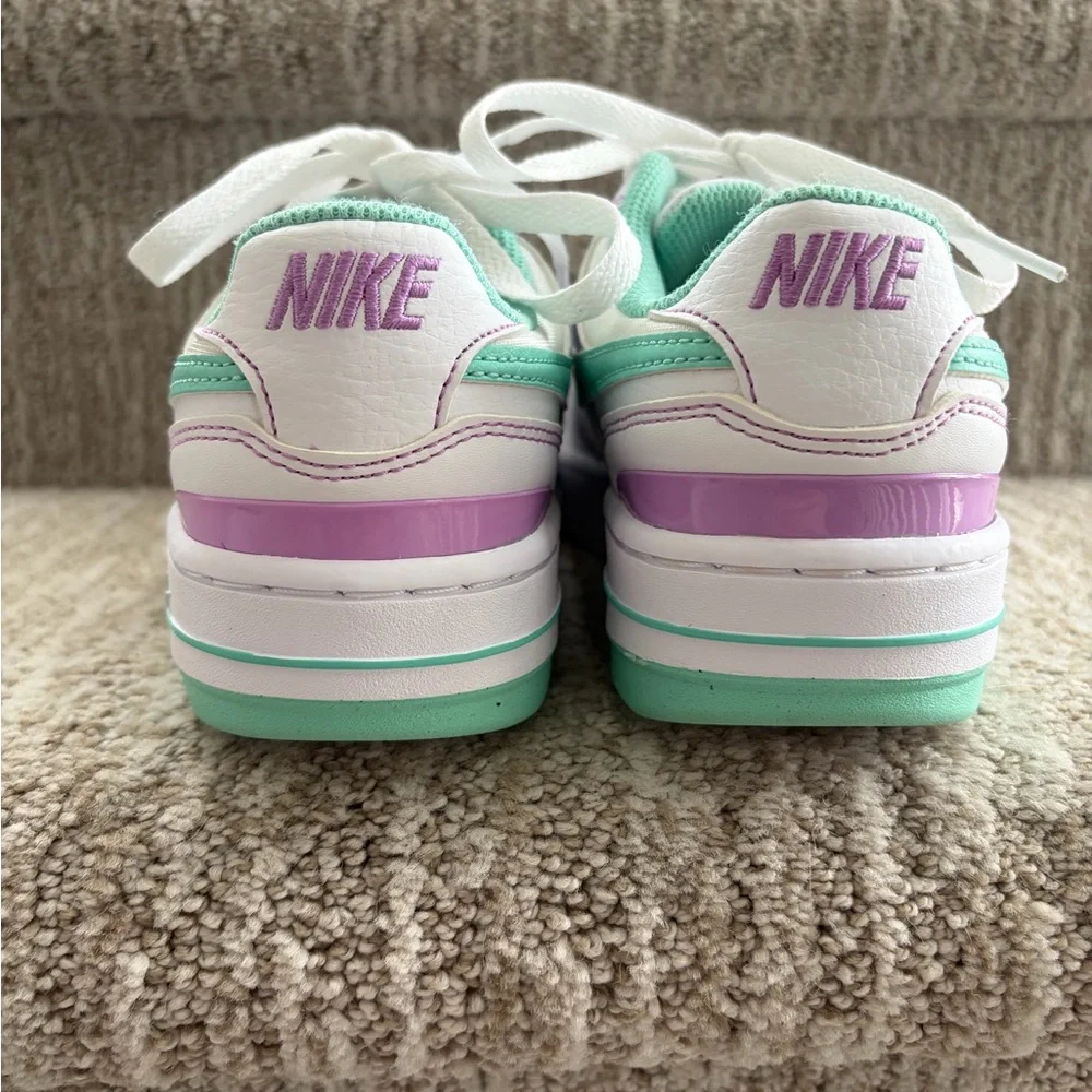 Nike excellent used