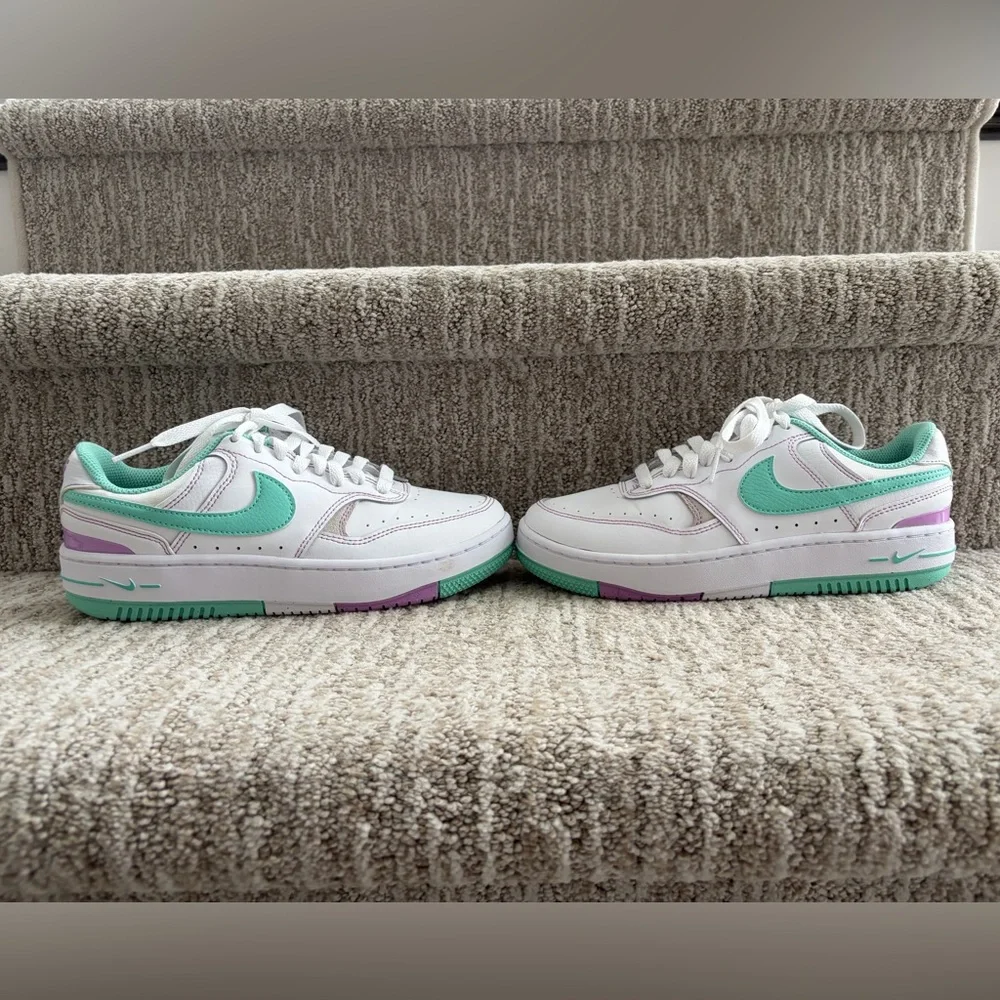 Nike excellent used