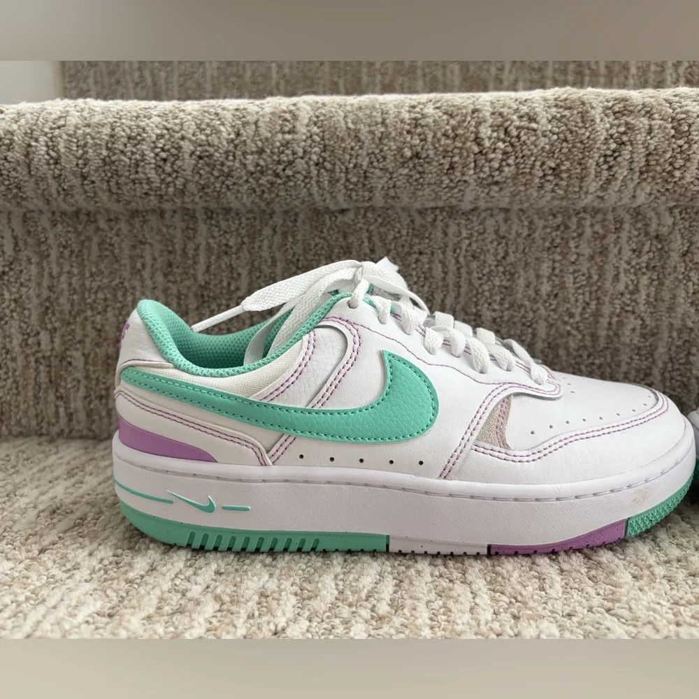 Nike excellent used
