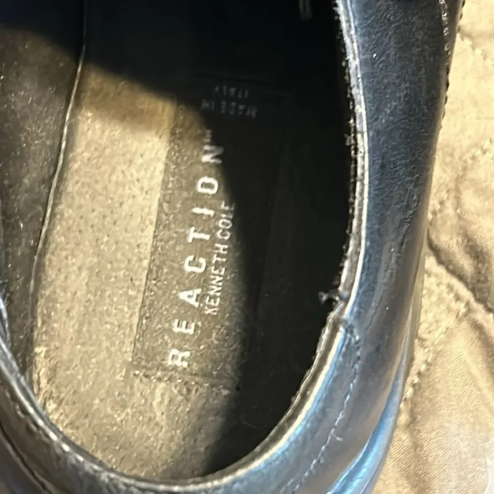 Kenneth Cole Reaction preowned good
