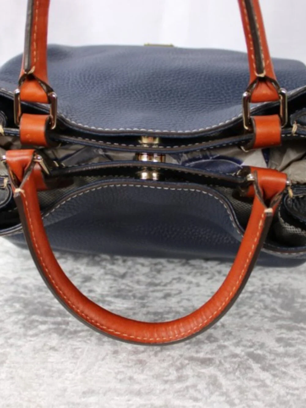 Dooney & Bourke authentic dooney