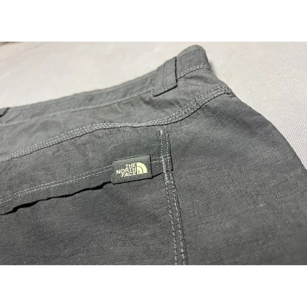 North Face Cargo Zip Off Convertible Pants Shorts Mens L OD Green Hiking (38x28)