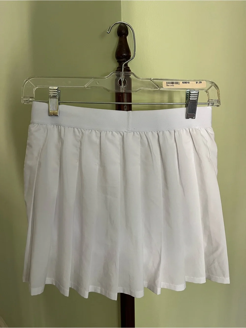 ALO Yoga pleated white