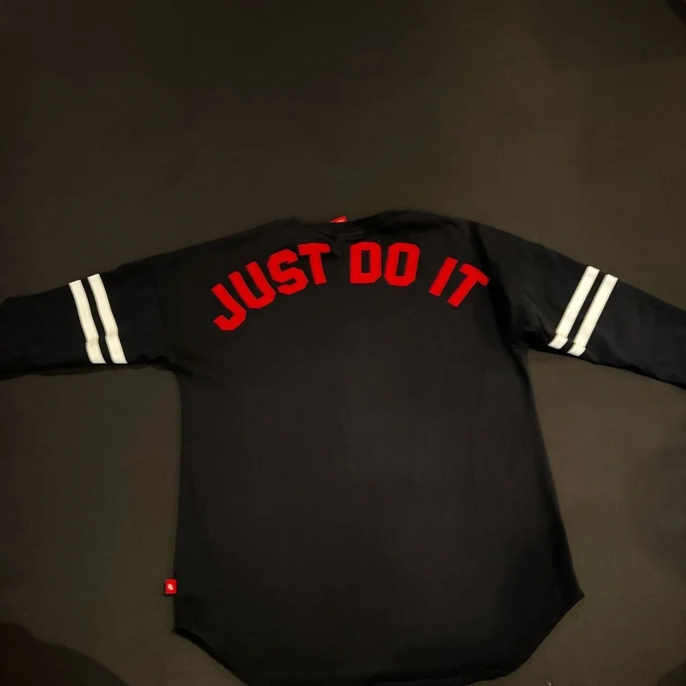 Nike Just Do It Long Sleeve Shirt Black Red Graphic Athletic Top Size Medium