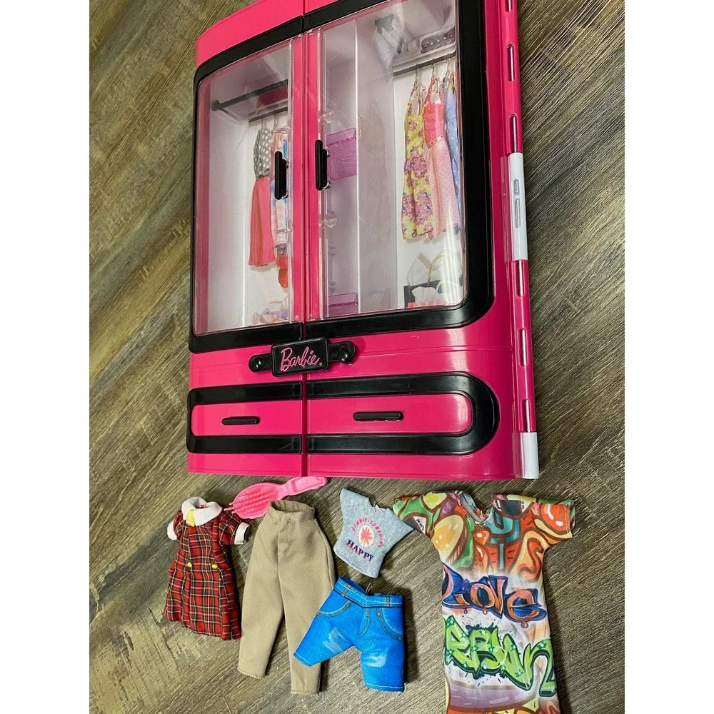 Barbie latch out
