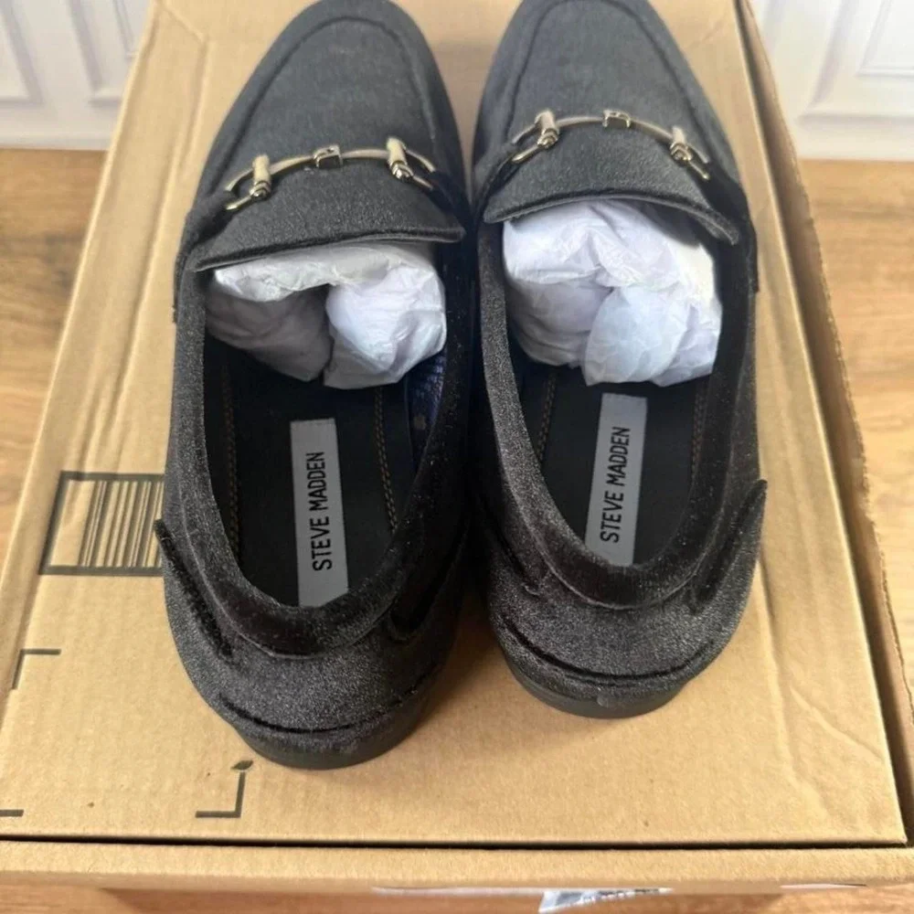 N/A velvet madden loafers
