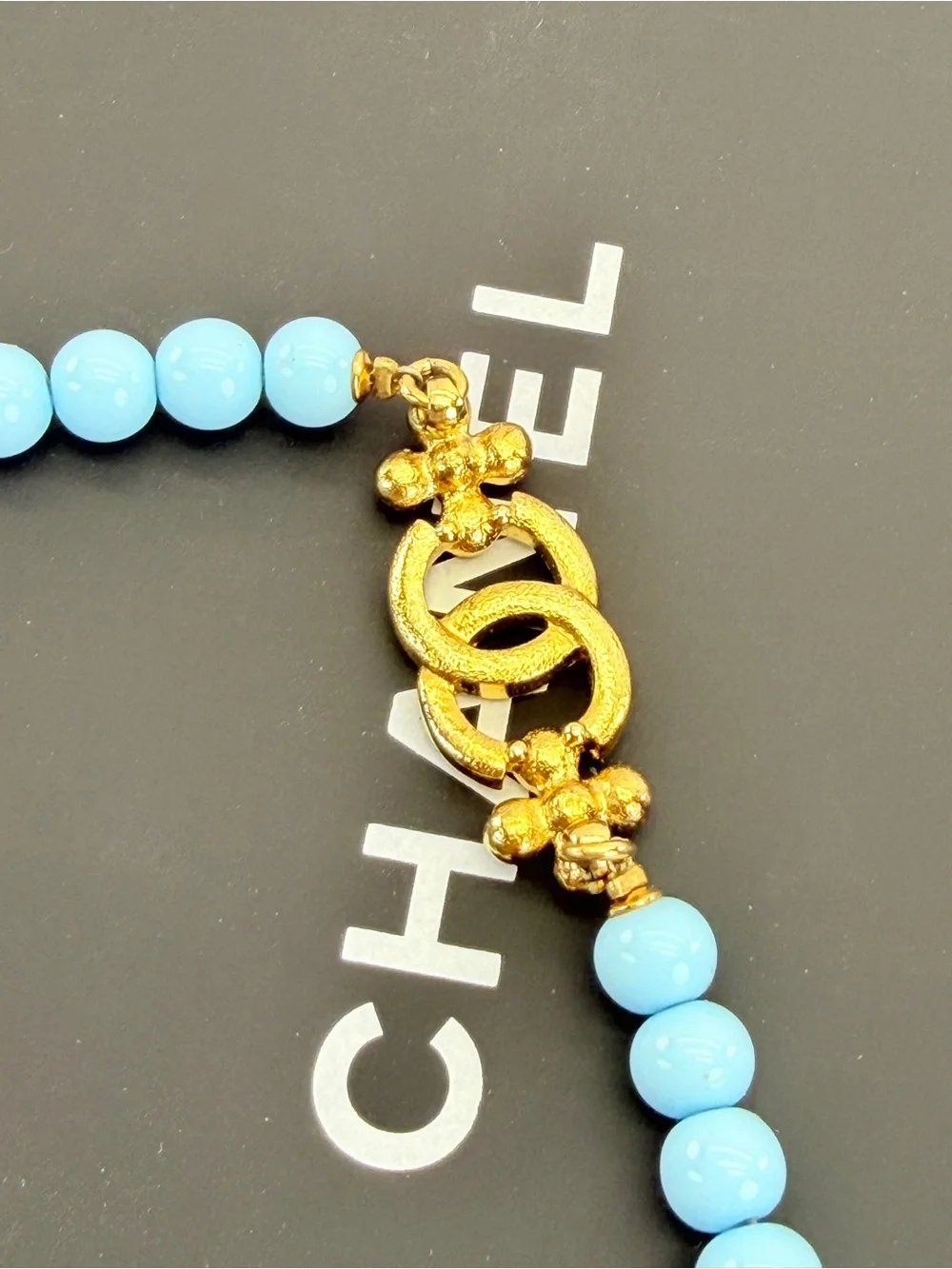 CHANEL authentic choker