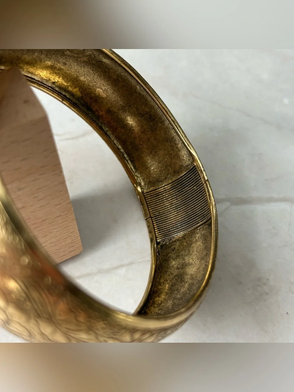 N/A gold tone
