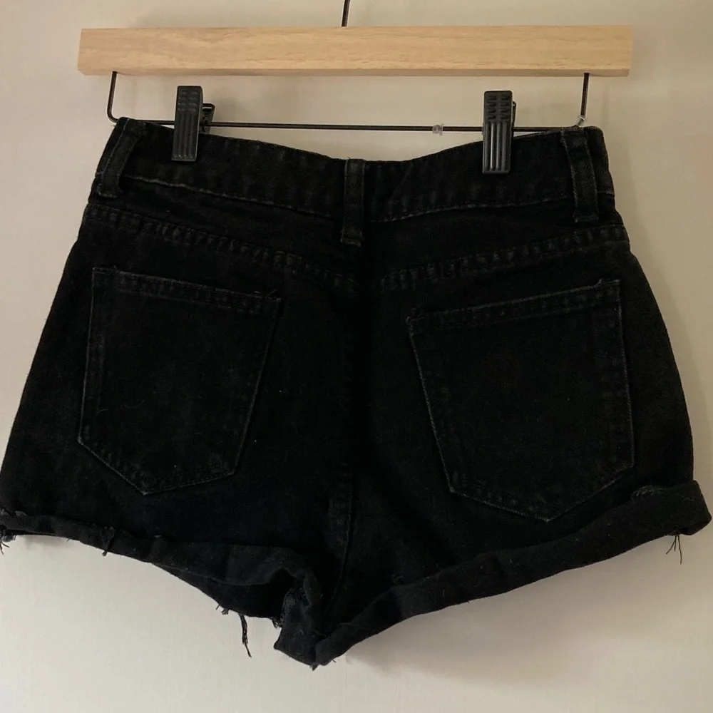 SHEIN trendy black