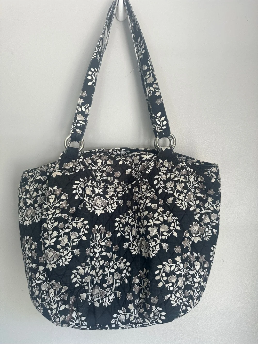 Retired Vera Bradley Glenna Satchel Purse  Bag in Chandelier Noir